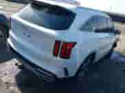 2024 Kia Sorento EX with VIN KNDRHDLG5R5259177, listed as a IAAI auction lot 41801436 with 7,132 mi miles and . Bid and sale history available at DreamBid. Image 4.