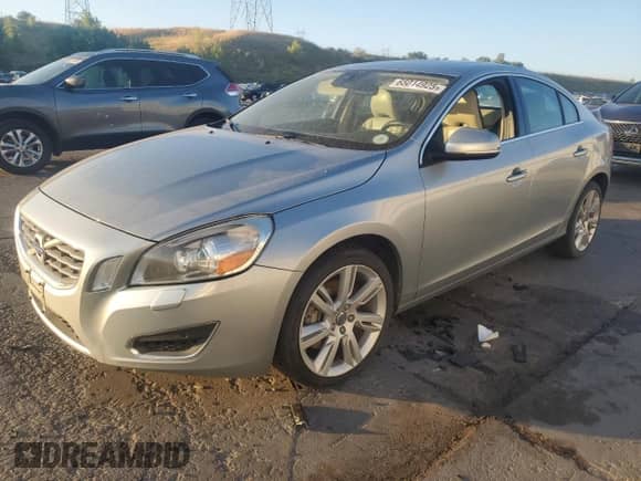 2011 Volvo S60 с VIN YV1902FH2B2013429, выставлен на аукционе Copart как лот 65014925 с пробегом 85 459 миль миль и Чистый • Clean title. История ставок и продаж доступна на DreamBid. Изображение 1.