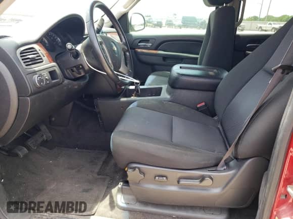 2012 Chevrolet Tahoe LS z VIN 1GNSCAE01CR227459, wystawiony jako Copart lot #56353955 z przebiegiem 201 836 mil mil oraz Szkoda całkowita • Salvage title. Historia ofert i sprzedaży dostępna na DreamBid. Obrazek 7.