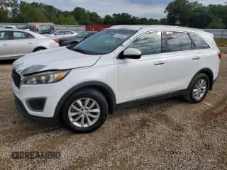 2018 Kia Sorento LX with VIN 5XYPG4A52JG393488, listed as a Copart auction lot 84055545 with 222,304 mi miles and Clean title. Bid and sale history available at DreamBid. Image 1.