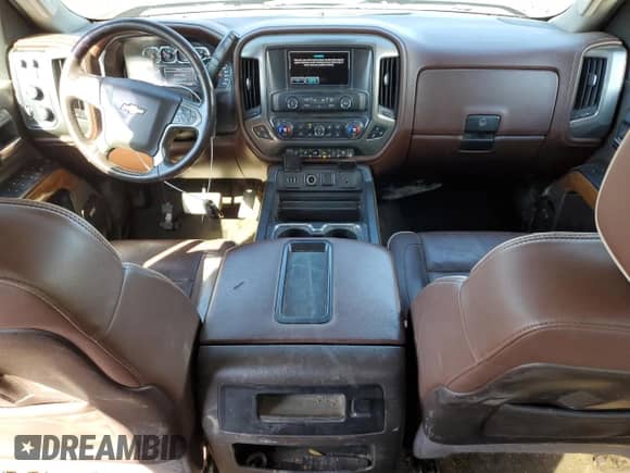 2015 Chevrolet Silverado 3500HD High Country с VIN 1GC4K1E82FF626414, выставлен на аукционе Copart как лот 45206755 с пробегом 185 397 миль миль и Списание • Salvage title. История ставок и продаж доступна на DreamBid. Изображение 8.