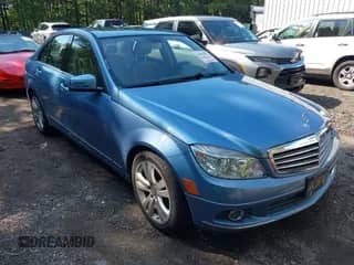 2011 Mercedes-Benz C 300 Sport z VIN WDDGF5EB2BR170465, wystawiony jako IAAI lot #42982993 z przebiegiem 154 610 mil mil oraz . Historia ofert i sprzedaży dostępna na DreamBid. Obrazek 1.