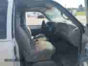 1998 Chevrolet Silverado 1500 z VIN 2GCEC19M2W1160841, wystawiony jako IAAI lot #42951642 z przebiegiem 237 538 mil mil oraz . Historia ofert i sprzedaży dostępna na DreamBid. Obrazek 5.
