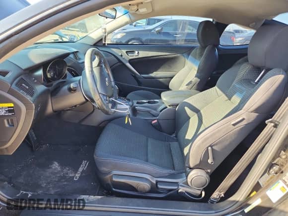 2011 Hyundai Genesis Coupe с VIN KMHHT6KD3BU063629, выставлен на аукционе Copart как лот 64119705 с пробегом 112 680 миль миль и Списание • Salvage title. История ставок и продаж доступна на DreamBid. Изображение 7.