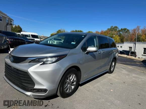 2021 Toyota Sienna LE with VIN 5TDKRKEC6MS063927, listed as a Copart auction lot 89693385 with Not provided miles and Clean title. Bid and sale history available at DreamBid. Image 1.