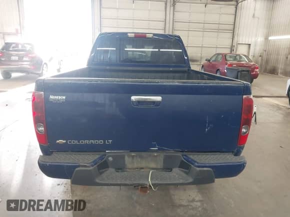 2011 Chevrolet Colorado 1LT z VIN 1GCJTCF98B8116134, wystawiony jako IAAI lot #40813376 z przebiegiem 138 461 mil mil oraz . Historia ofert i sprzedaży dostępna na DreamBid. Obrazek 16.