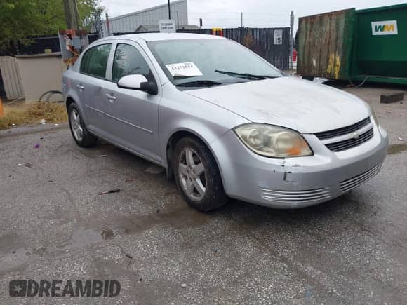 2010 Chevrolet Cobalt 2LT z VIN 1G1AF5F5XA7168412, wystawiony jako IAAI lot #43271534 z przebiegiem 155 114 mil mil oraz . Historia ofert i sprzedaży dostępna na DreamBid. Obrazek 6.