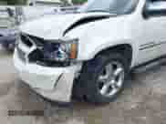 2011 Chevrolet Suburban LTZ с VIN 1GNSCKE0XBR355591, выставлен на аукционе IAAI как лот 42414983 с пробегом 143 501 миль миль и . История ставок и продаж доступна на DreamBid. Изображение 6.