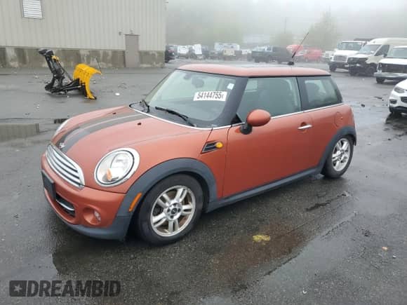 2013 MINI Hardtop with VIN WMWSU3C58DT545841, listed as a Copart auction lot 54144755 with 163,411 mi miles and Clean title. Bid and sale history available at DreamBid. Image 1.