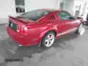 2006 Ford Mustang GT Deluxe z VIN 1ZVFT82H765156662, wystawiony jako IAAI lot #43391359 z przebiegiem 62 554 mil mil oraz . Historia ofert i sprzedaży dostępna na DreamBid. Obrazek 4.