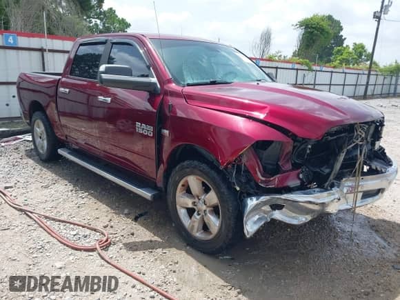 2017 Ram 1500 Big Horn z VIN 1C6RR6LT9HS773529, wystawiony jako IAAI lot #42614967 z przebiegiem 157 572 mil mil oraz . Historia ofert i sprzedaży dostępna na DreamBid. Obrazek 1.