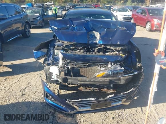 2018 Hyundai Sonata Limited с VIN 5NPE34AF9JH646634, выставлен на аукционе IAAI как лот 43379131 с пробегом 101 495 миль миль и . История ставок и продаж доступна на DreamBid. Изображение 12.