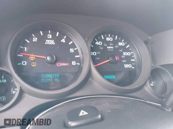2011 Chevrolet Silverado 1500 LS z VIN 3GCPKREA3BG310821, wystawiony jako IAAI lot #42115265 z przebiegiem 72 891 mil mil oraz . Historia ofert i sprzedaży dostępna na DreamBid. Obrazek 7.