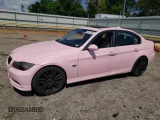 2007 BMW 3 Series 328xi z VIN WBAVC73527KP36138, wystawiony jako Copart lot #64473855 z przebiegiem 124 124 mil mil oraz Szkoda całkowita • Salvage title. Historia ofert i sprzedaży dostępna na DreamBid. Obrazek 1.