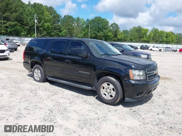 2010 Chevrolet Suburban LT z VIN 1GNUCJE08AR192831, wystawiony jako IAAI lot #42534754 z przebiegiem 165 741 mil mil oraz . Historia ofert i sprzedaży dostępna na DreamBid. Obrazek 1.