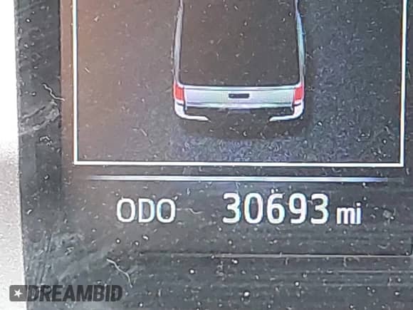 2021 Toyota Tacoma SR5 z VIN 3TMDZ5BN4MM118505, wystawiony jako IAAI lot #41920089 z przebiegiem 30 693 mil mil oraz . Historia ofert i sprzedaży dostępna na DreamBid. Obrazek 15.