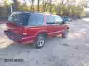 2003 Chevrolet Blazer LS с VIN 1GNCS13X73K103616, выставлен на аукционе IAAI как лот 43478103 с пробегом 274 996 миль миль и . История ставок и продаж доступна на DreamBid. Изображение 4.