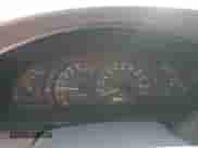 2004 Toyota Tundra SR5 z VIN 5TBET34104S453368, wystawiony jako Copart lot #87469845 z przebiegiem 271 497 mil mil oraz Czysty tytuł • Clean title. Historia ofert i sprzedaży dostępna na DreamBid. Obrazek 9.