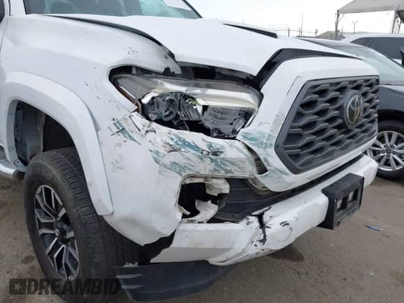 2020 Toyota Tacoma SR5 с VIN 3TMAZ5CN8LM131547, выставлен на аукционе IAAI как лот 43411863 с пробегом 97 412 миль миль и . История ставок и продаж доступна на DreamBid. Изображение 6.