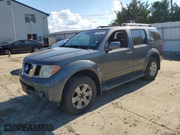 2005 Nissan Pathfinder SE with VIN 5N1AR18W85C715005, listed as a Copart auction lot 70983045 with 240,085 mi miles and Salvage title. Bid and sale history available at DreamBid. Image 1.