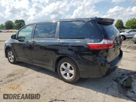 2019 Toyota Sienna L z VIN 5TDZZ3DC4KS983252, wystawiony jako Copart lot #63971125 z przebiegiem 65 008 mil mil oraz Szkoda całkowita • Salvage title. Historia ofert i sprzedaży dostępna na DreamBid. Obrazek 2.