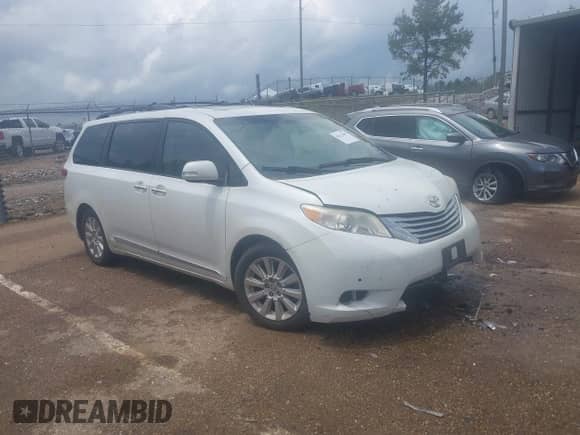 2014 Toyota Sienna XLE с VIN 5TDYK3DC2ES517663, выставлен на аукционе IAAI как лот 42171862 с пробегом 143 447 миль миль и . История ставок и продаж доступна на DreamBid. Изображение 1.