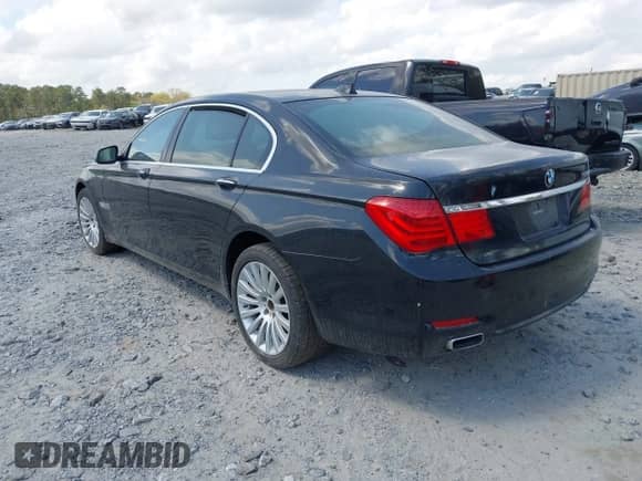 2010 BMW 7 Series 750Li с VIN WBAKB8C54ACY63650, выставлен на аукционе IAAI как лот 41961941 с пробегом 127 405 миль миль и . История ставок и продаж доступна на DreamBid. Изображение 3.