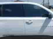 2022 Chevrolet Traverse LS z VIN 1GNERFKW2NJ132976, wystawiony jako IAAI lot #42045876 z przebiegiem 55 601 mil mil oraz . Historia ofert i sprzedaży dostępna na DreamBid. Obrazek 14.