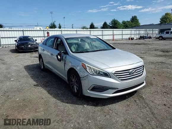 2015 Hyundai Sonata SE с VIN 5NPE24AF9FH177104, выставлен на аукционе Copart как лот 81888245 с пробегом 147 730 миль миль и Списание • Salvage title. История ставок и продаж доступна на DreamBid. Изображение 13.