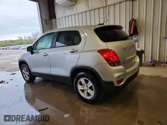 2020 Chevrolet Trax LS с VIN 3GNCJNSB0LL118294, выставлен на аукционе Copart как лот 86332585 с пробегом 60 264 миль миль и На запчасти • Non repairable. История ставок и продаж доступна на DreamBid. Изображение 2.