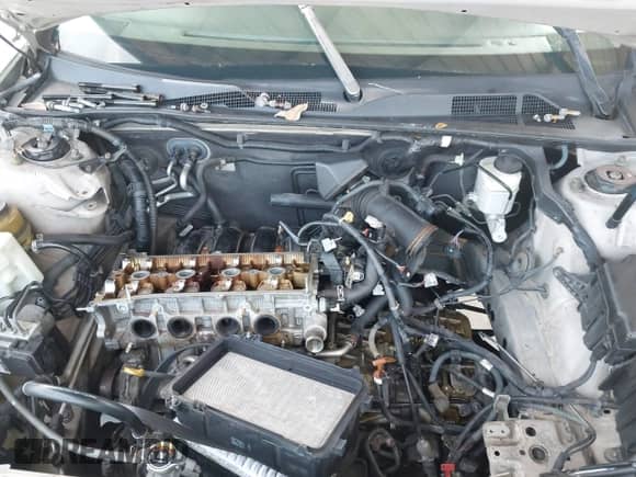 2004 Toyota Camry LE z VIN 4T1BE32K34U291565, wystawiony jako IAAI lot #42818319 z przebiegiem 59 993 mil mil oraz . Historia ofert i sprzedaży dostępna na DreamBid. Obrazek 10.