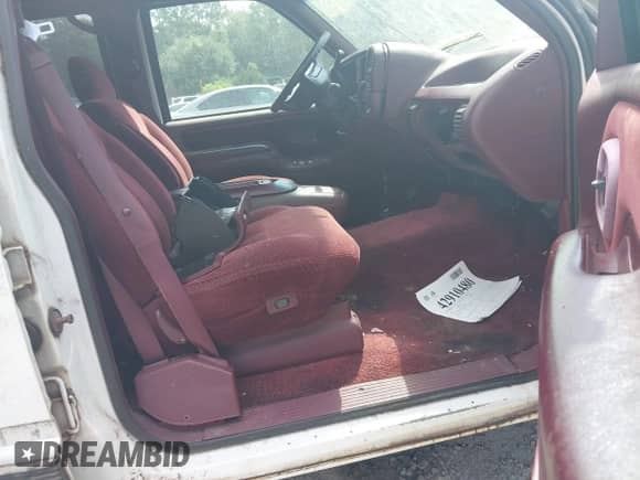 1996 Chevrolet Suburban with VIN 3GNFK16R4TG160793, listed as a IAAI auction lot 42887073 with 295,291 mi miles and . Bid and sale history available at DreamBid. Image 5.