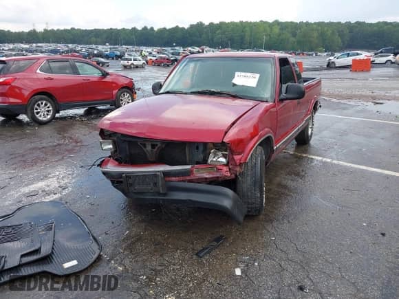 1995 Chevrolet S-10 LS z VIN 1GCCS19Z7S8160363, wystawiony jako IAAI lot #42789220 z przebiegiem 454 199 mil mil oraz . Historia ofert i sprzedaży dostępna na DreamBid. Obrazek 2.