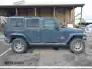 2007 Jeep Wrangler Unlimited Sahara z VIN 1J4GA59107L120503, wystawiony jako IAAI lot #42019384 z przebiegiem 230 965 mil mil oraz . Historia ofert i sprzedaży dostępna na DreamBid. Obrazek 14.