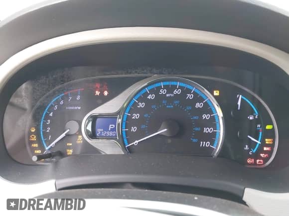 2013 Toyota Sienna XLE with VIN 5TDDK3DC6DS059963, listed as a IAAI auction lot 42703023 with 212,980 mi miles and . Bid and sale history available at DreamBid. Image 7.