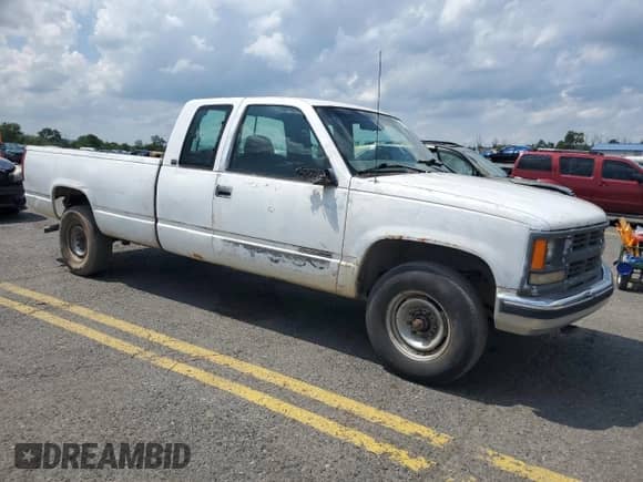 1997 Chevrolet Silverado 2500 z VIN 1GCGC29R6VE178668, wystawiony jako Copart lot #61821794 z przebiegiem 374 208 mil mil oraz Szkoda całkowita • Salvage title. Historia ofert i sprzedaży dostępna na DreamBid. Obrazek 4.