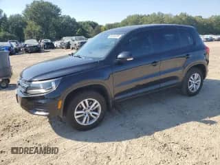 2013 Volkswagen Tiguan S с VIN WVGBV3AX4DW613356, выставлен на аукционе Copart как лот 85730395 с пробегом 136 508 миль миль и Списание • Salvage title. История ставок и продаж доступна на DreamBid. Изображение 1.