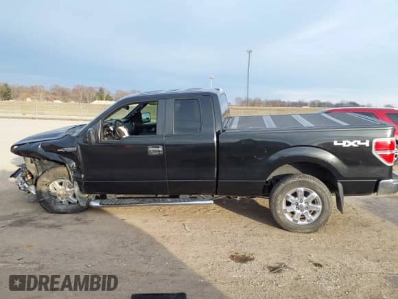2013 Ford F-150 XL z VIN 1FTEX1EM7DFC40961, wystawiony jako IAAI lot #41383174 z przebiegiem 153 619 mil mil oraz . Historia ofert i sprzedaży dostępna na DreamBid. Obrazek 15.