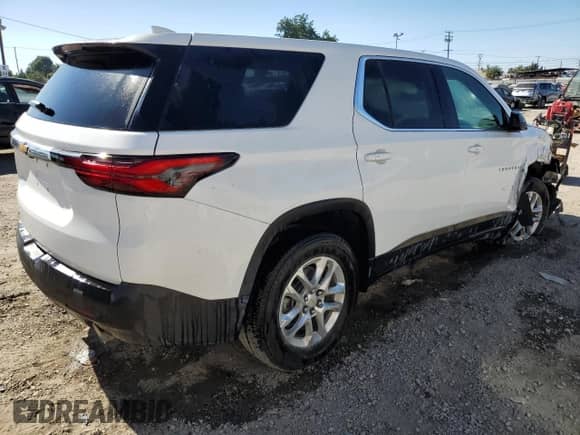 2022 Chevrolet Traverse LS z VIN 1GNEVFKW2NJ180716, wystawiony jako Copart lot #70255405 z przebiegiem 32 365 mil mil oraz Szkoda całkowita • Salvage title. Historia ofert i sprzedaży dostępna na DreamBid. Obrazek 3.