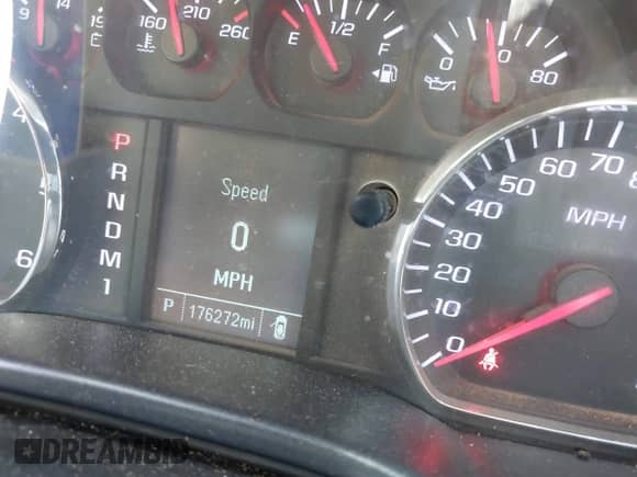 2015 Chevrolet Silverado 2500HD Work Truck z VIN 1GC2KUEG2FZ544827, wystawiony jako IAAI lot #42742386 z przebiegiem 176 272 mil mil oraz . Historia ofert i sprzedaży dostępna na DreamBid. Obrazek 15.