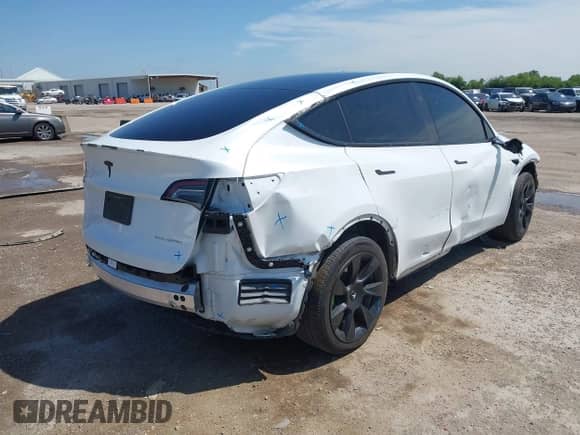 2023 Tesla Model Y Long Range z VIN 7SAYGDEE0PA178495, wystawiony jako IAAI lot #42507571 z przebiegiem 55 840 mil mil oraz . Historia ofert i sprzedaży dostępna na DreamBid. Obrazek 4.