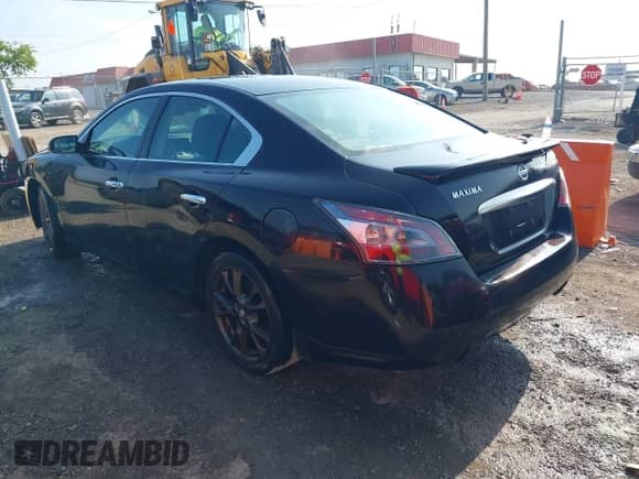 2014 Nissan Maxima SV z VIN 1N4AA5AP8EC488376, wystawiony jako IAAI lot #42691779 z przebiegiem 116 751 mil mil oraz . Historia ofert i sprzedaży dostępna na DreamBid. Obrazek 3.