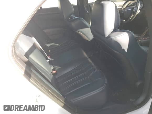 2014 Chrysler 300 S с VIN 2C3CCABTXEH383034, выставлен на аукционе IAAI как лот 41254891 с пробегом 168 683 миль миль и . История ставок и продаж доступна на DreamBid. Изображение 8.