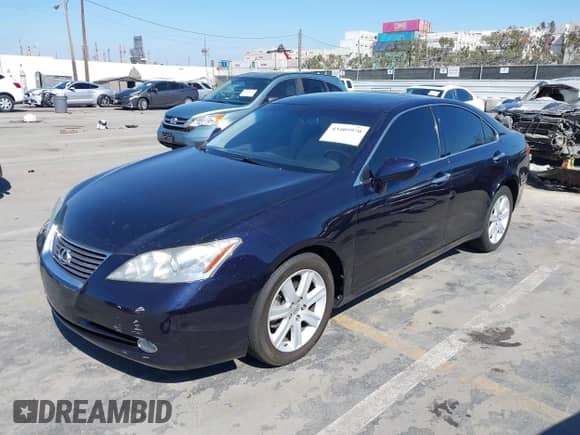 2007 Lexus ES 330 z VIN JTHBJ46G272069111, wystawiony jako IAAI lot #43405970 z przebiegiem 134 883 mil mil oraz . Historia ofert i sprzedaży dostępna na DreamBid. Obrazek 2.