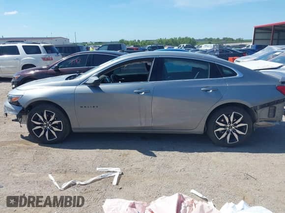 2024 Chevrolet Malibu RS с VIN 1G1ZG5ST3RF181704, выставлен на аукционе IAAI как лот 42676573 с пробегом 24 592 миль миль и . История ставок и продаж доступна на DreamBid. Изображение 15.