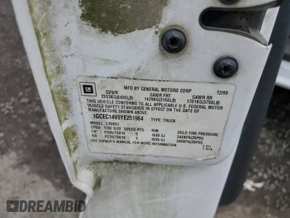 2000 Chevrolet Silverado 1500 with VIN 1GCEC14V0YE251964, listed as a Copart auction lot 66837635 with 402,207 mi miles and Salvage title. Bid and sale history available at DreamBid. Image 12.