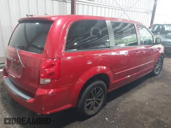2014 Dodge Grand Caravan SE with VIN 2C4RDGBG3ER466291, listed as a IAAI auction lot 42801240 with 117,546 mi miles and . Bid and sale history available at DreamBid. Image 4.