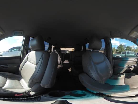 2010 Toyota Sienna CE с VIN 5TDKK4CC5AS328688, выставлен на аукционе IAAI как лот 43225823 с пробегом 348 153 миль миль и . История ставок и продаж доступна на DreamBid. Изображение 18.