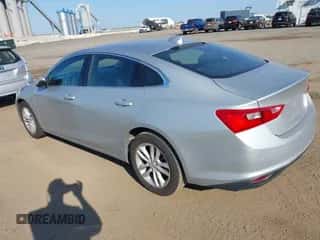 2018 Chevrolet Malibu LT z VIN 1G1ZD5ST6JF146572, wystawiony jako IAAI lot #43148005 z przebiegiem 143 257 mil mil oraz . Historia ofert i sprzedaży dostępna na DreamBid. Obrazek 3.