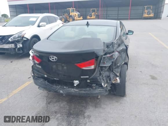 2013 Hyundai Elantra GLS z VIN 5NPDH4AE7DH375582, wystawiony jako IAAI lot #42623137 z przebiegiem 174 458 mil mil oraz . Historia ofert i sprzedaży dostępna na DreamBid. Obrazek 16.